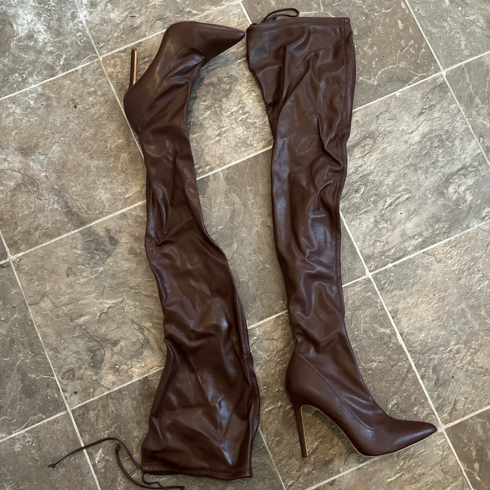 Elegant Brown Over-the-Knee Boots RUNS SMALL